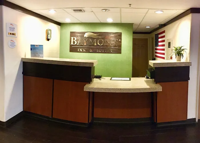 Baymont By Wyndham Airport 2*