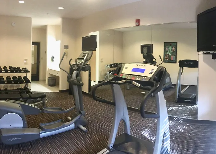 Hotel Baymont By Wyndham Airport Tucson