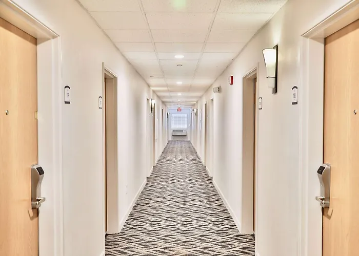 Baymont By Wyndham Airport Hotel Tucson
