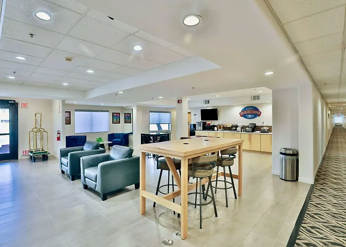 Baymont By Wyndham Airport Hotel