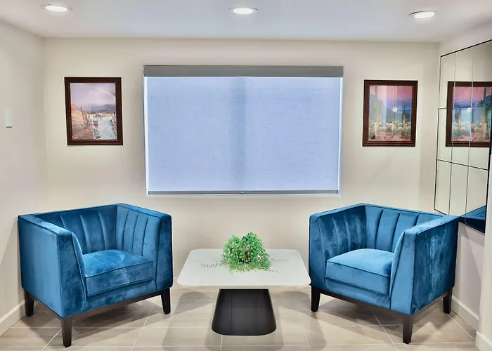 Baymont By Wyndham Airport Hotel 2*