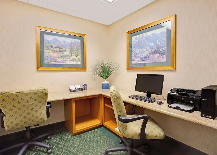 Hotel Baymont By Wyndham Airport Tucson