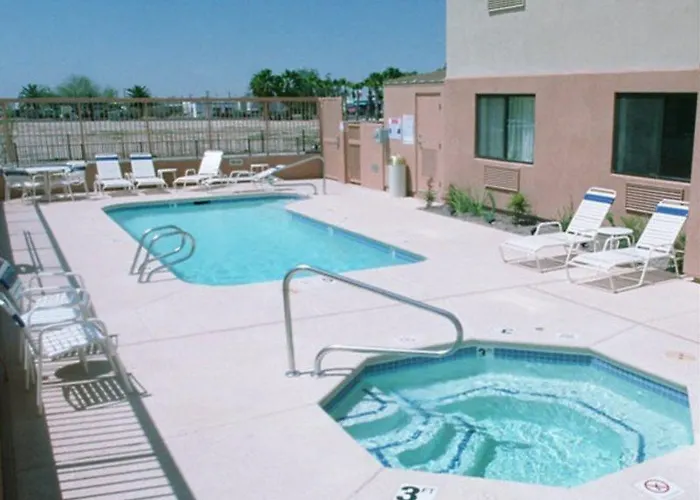 Hotel Baymont By Wyndham Airport Tucson