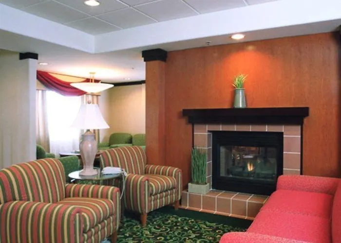 Hotel Baymont By Wyndham Airport 2*