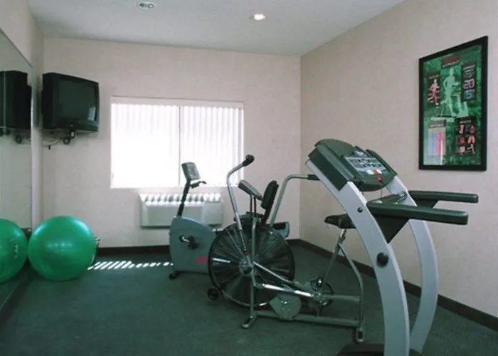 Baymont By Wyndham Airport Hotel Tucson